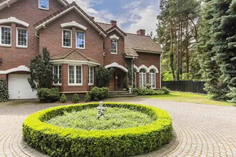 Restoring brick exteriors without damages