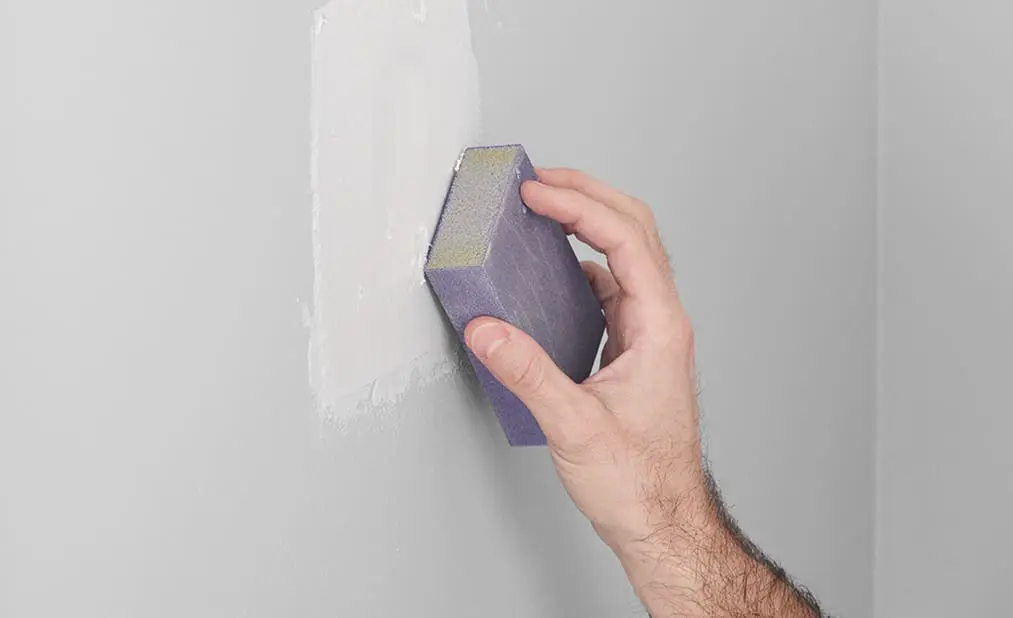 how to fix chipped interior wall paint