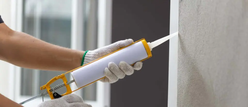 should you caulk before exterior painting