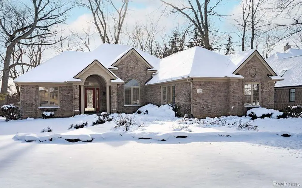 how winter weather affects exterior paint durability