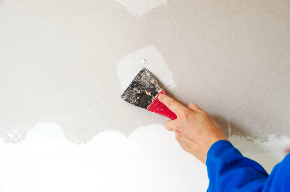 how professionals-prepare interior walls for painting