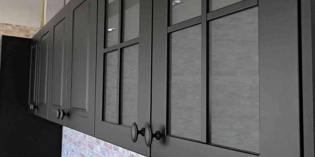 spray versus brush for cabinet painting